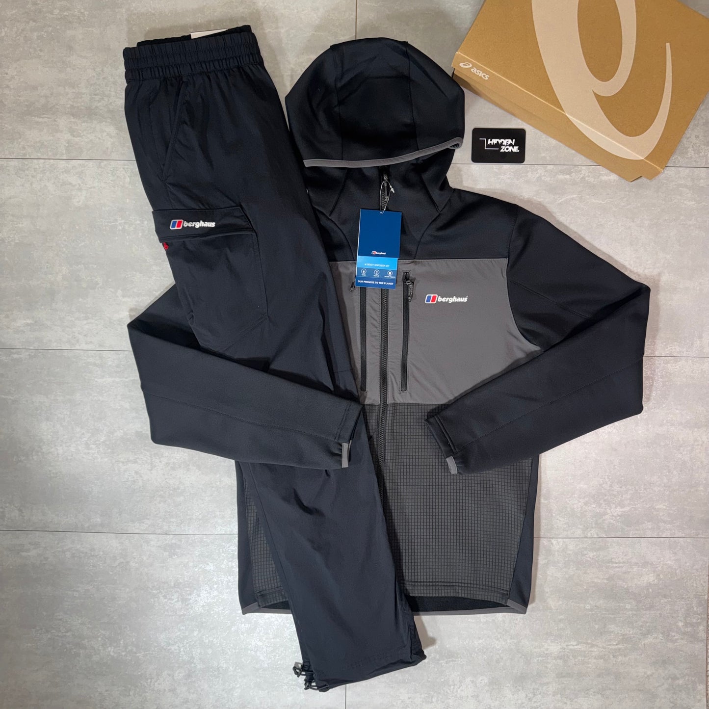 Berghaus Hood Tracksuit - Black/Grey
