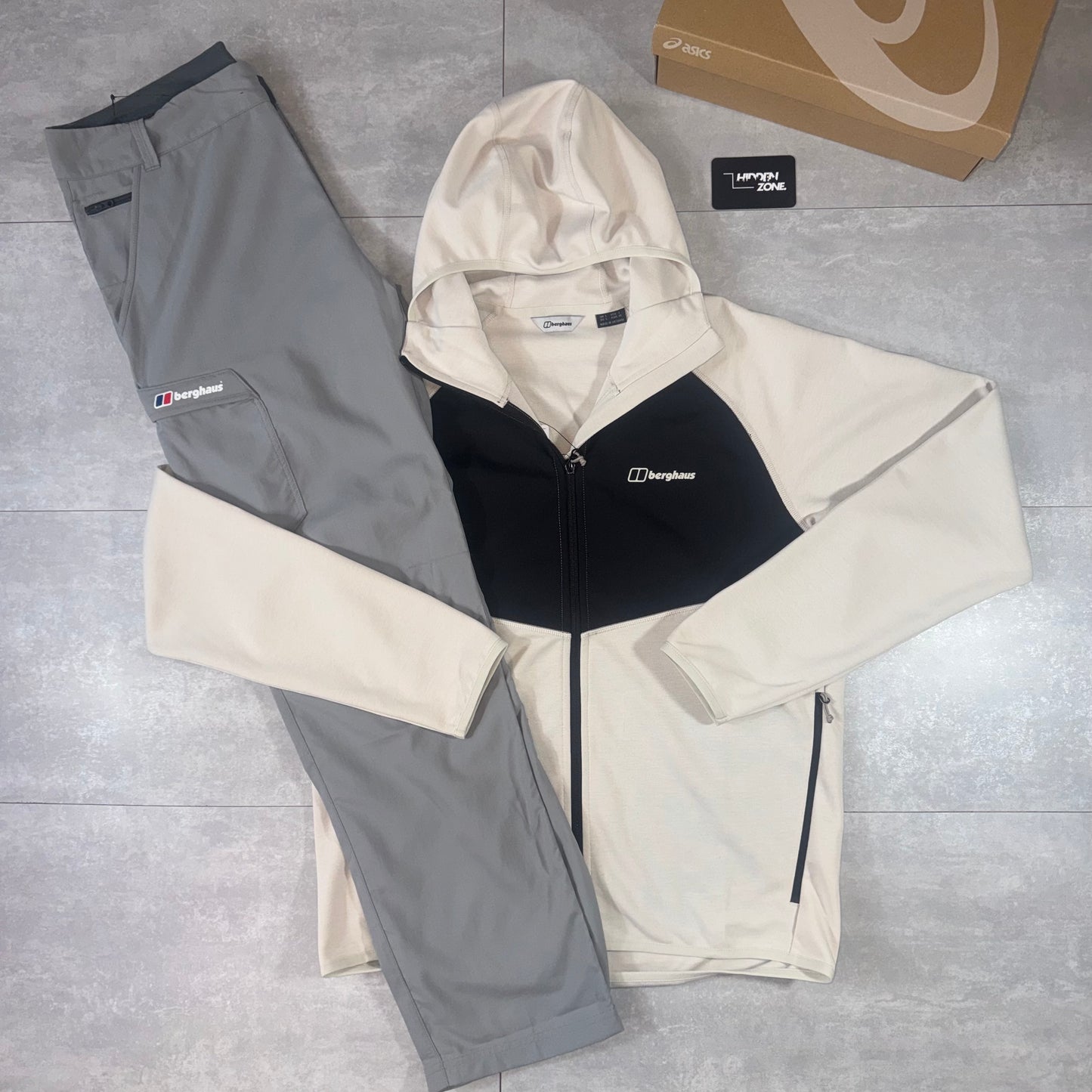 Berghaus Fleece Tracksuit - Cream/Grey