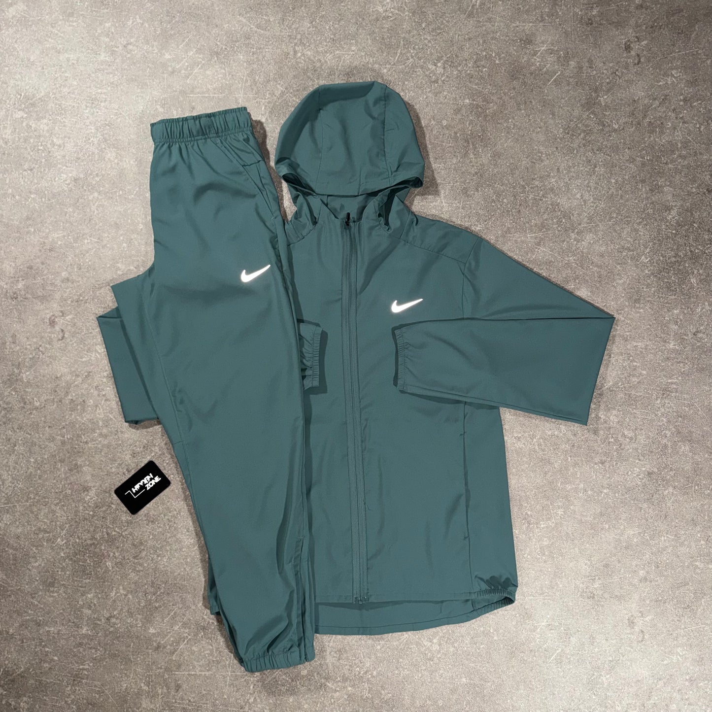 Nike Form Tracksuit - Sage